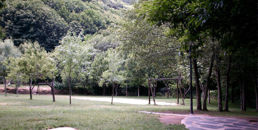 Albergue Turistico Valle Del Ambroz Hervás Exterior foto